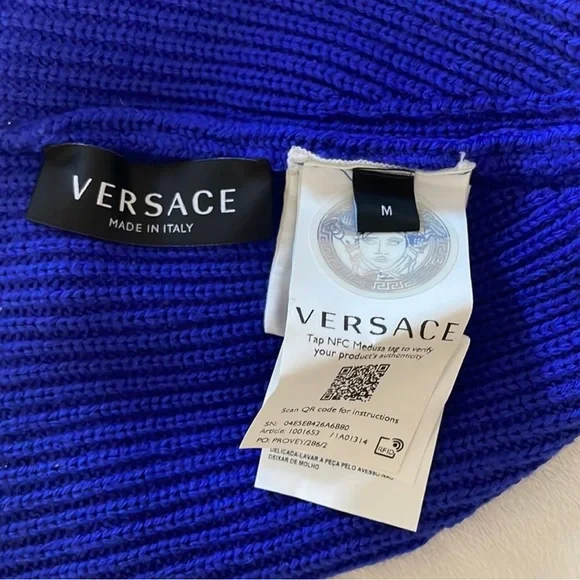 Versace hat - Picture 2 of 2